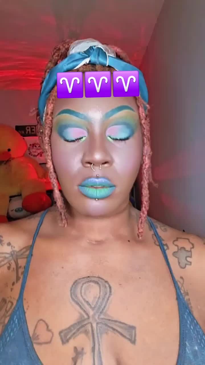 @MUA🎨Teetee🙃Bipolar🚩Queen👑