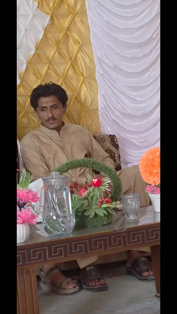 @Sabtain haider Khan hoti 999
