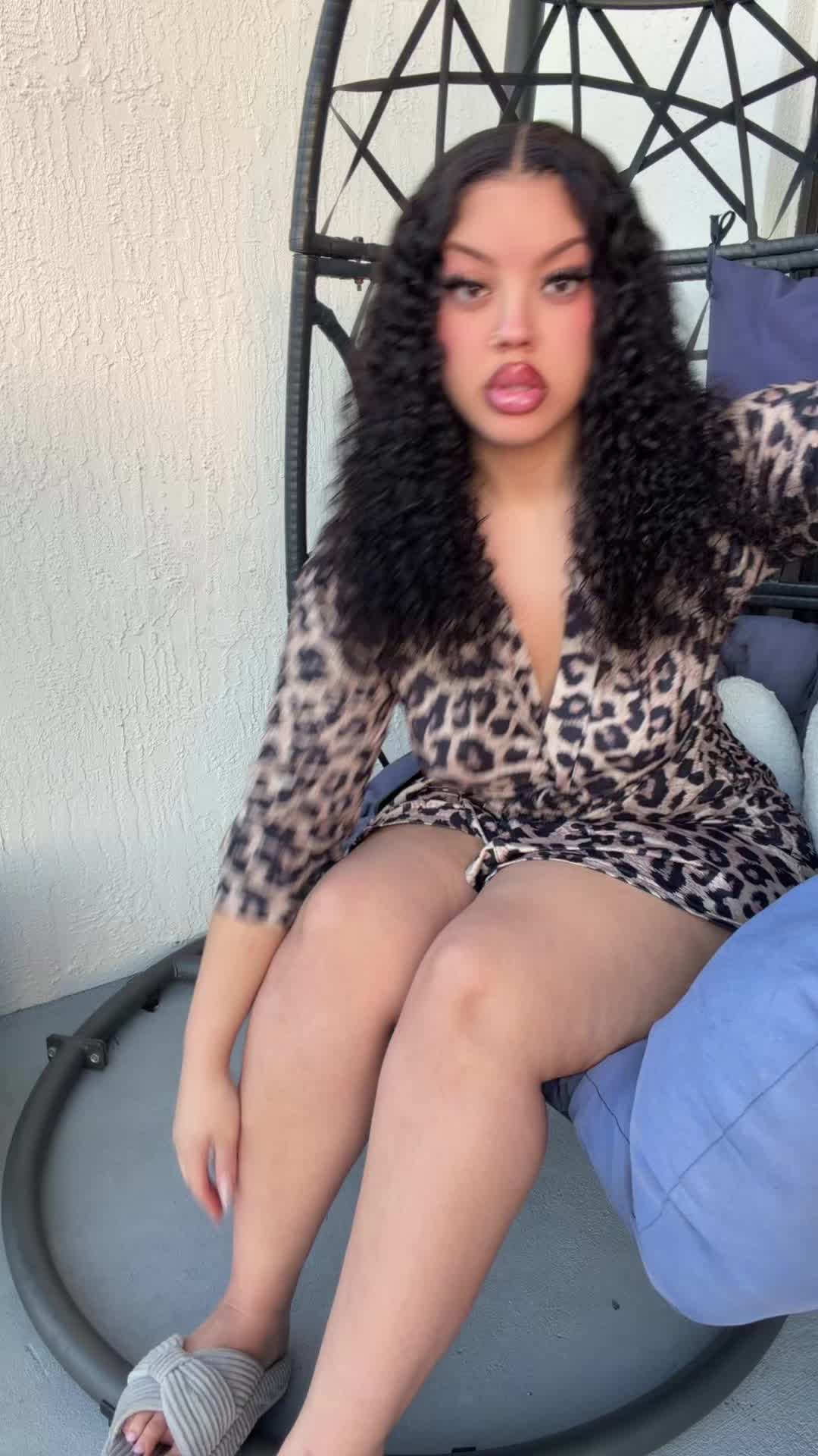 @moniigotbricks
