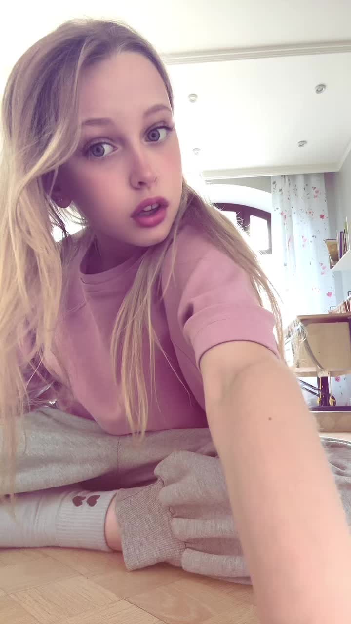 @🩷👑𝐾𝑎𝑡𝑦👑l Lᵒᵛᵉᵧₒᵤ♥︎🩷