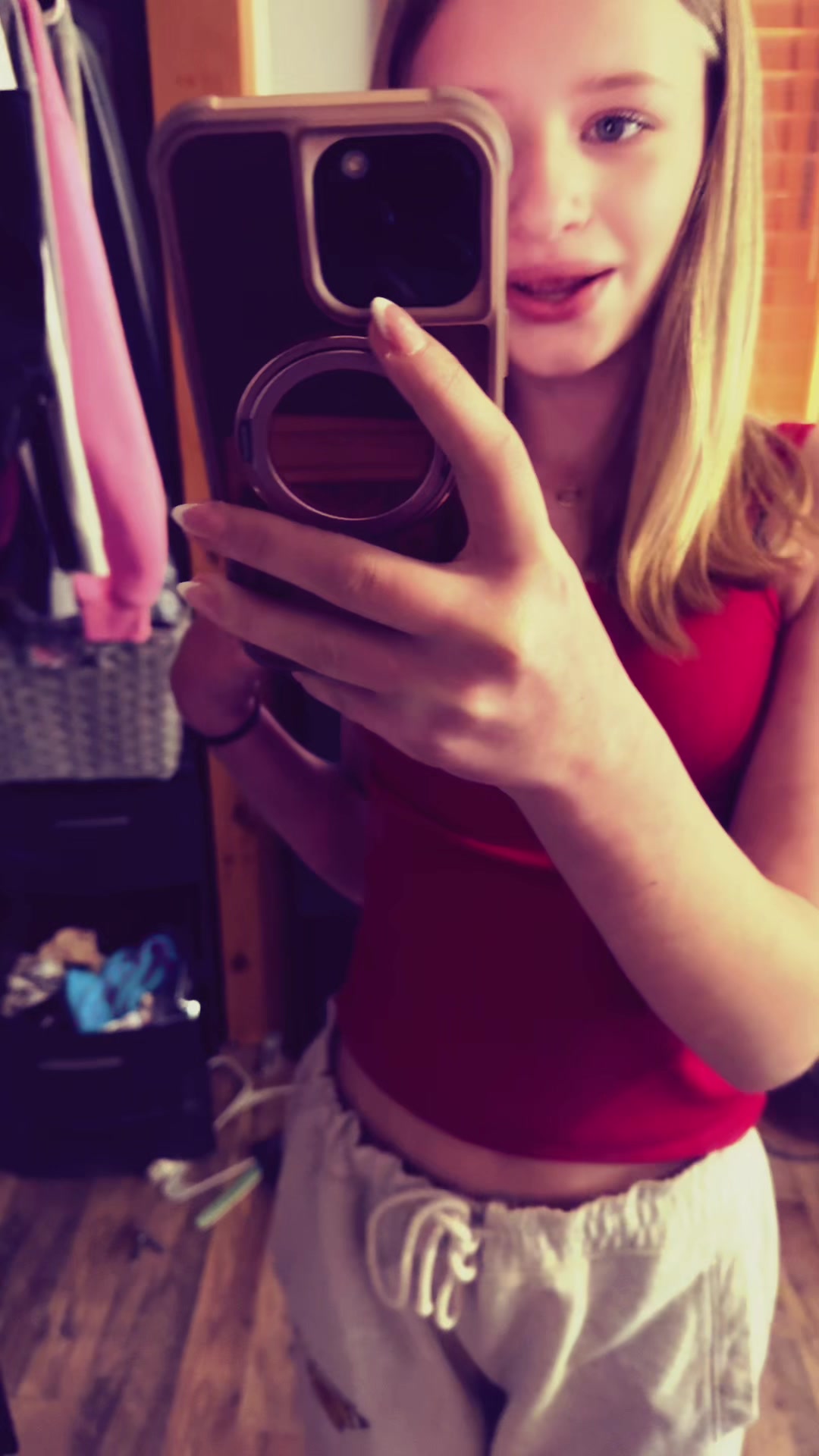 @urmom.com719