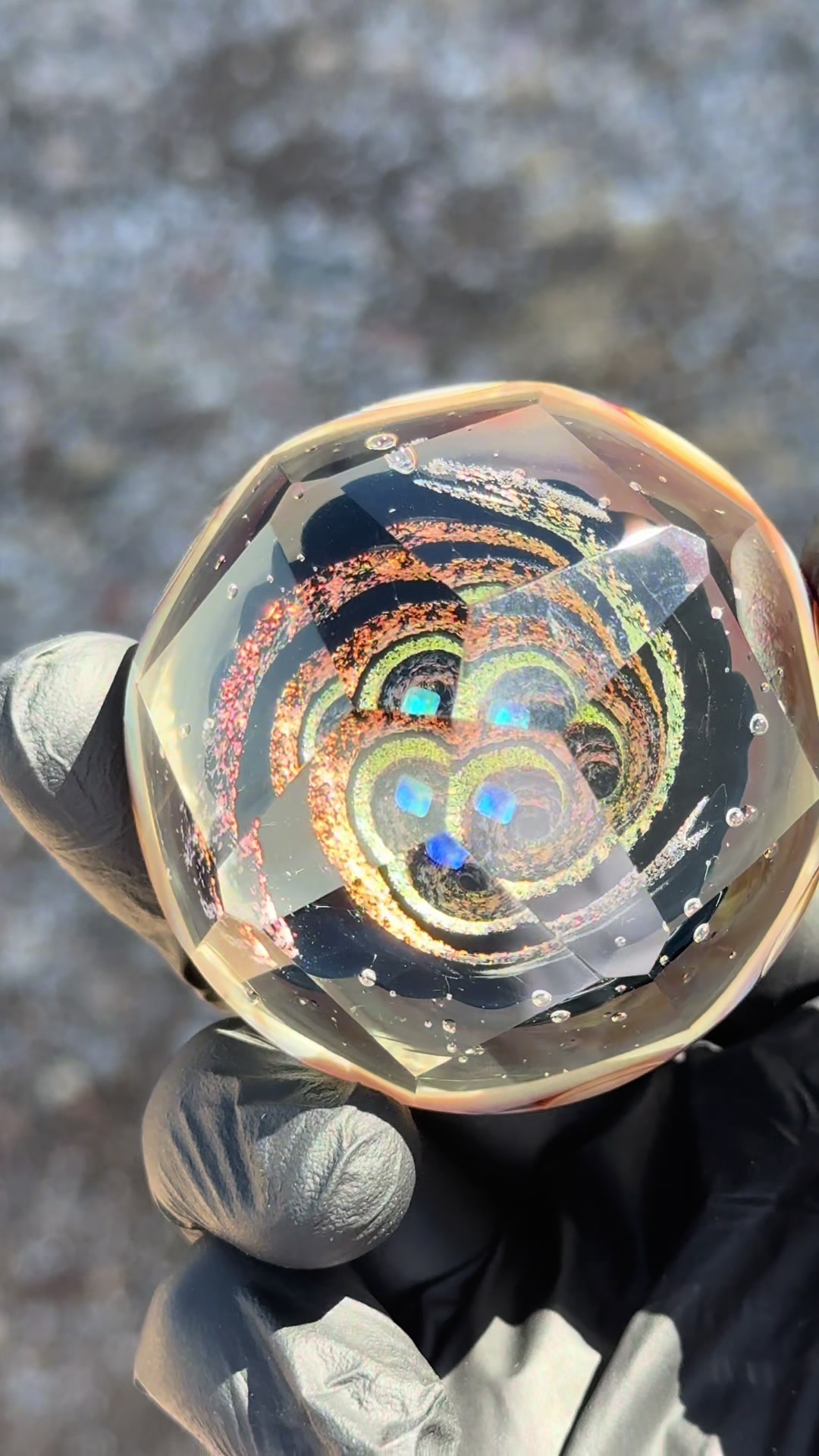 @Avenue_Glass