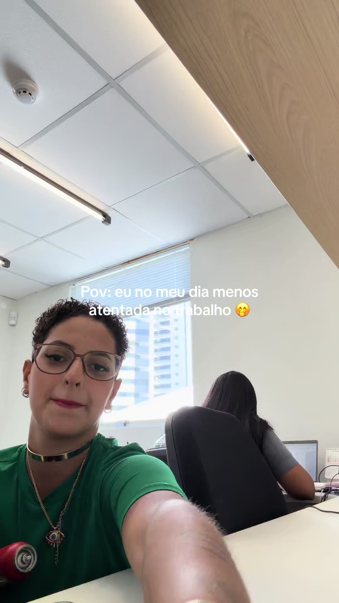 @lari gomes