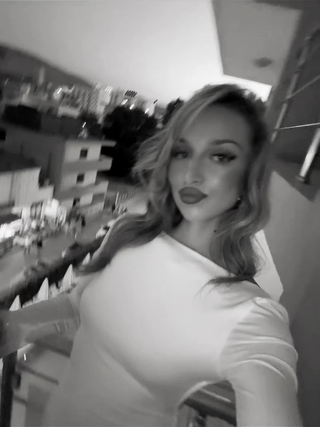 @𝑬𝒓𝒏𝒊𝒔𝒂