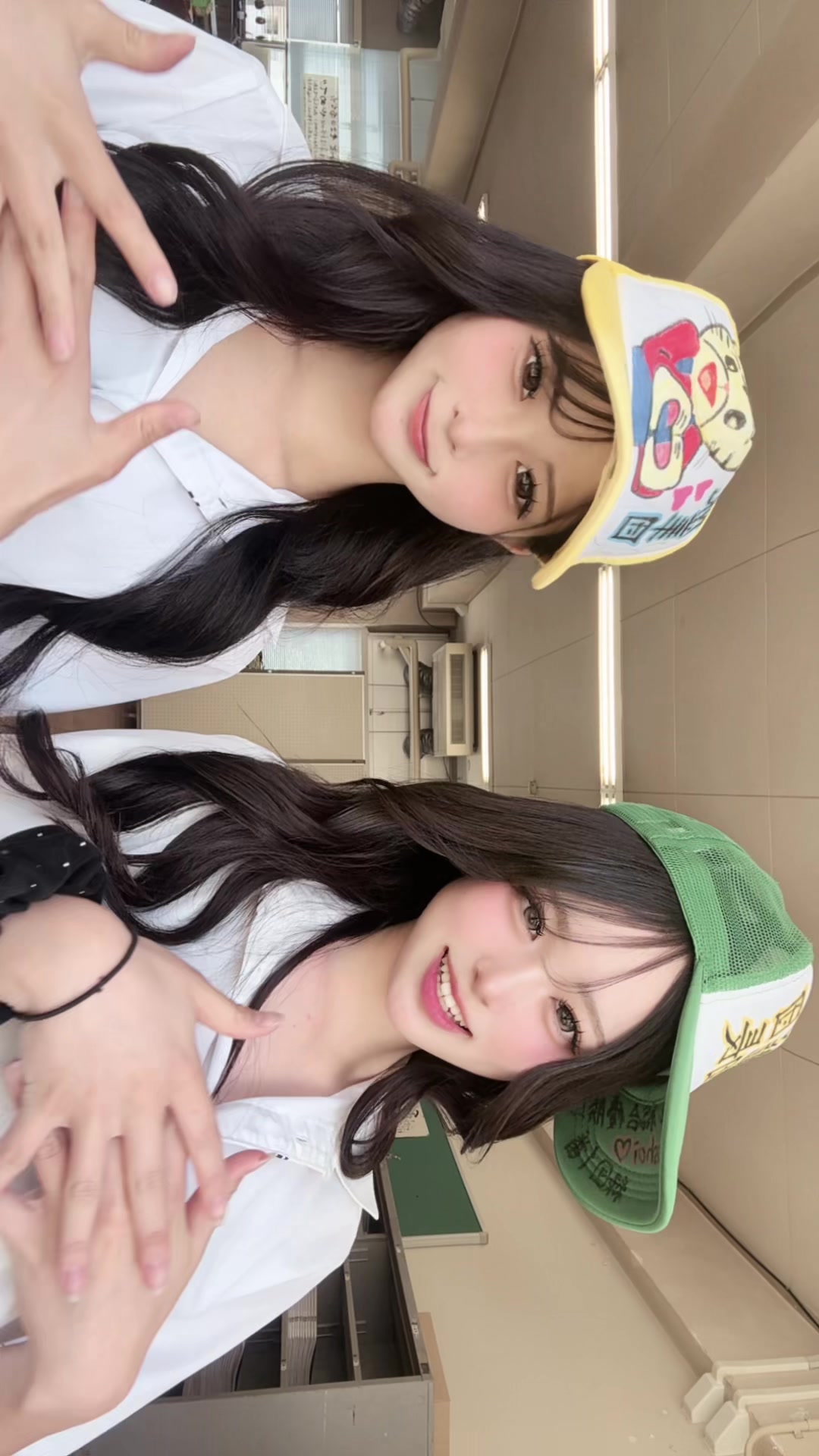 @𝑠𝑎𝑛𝑎