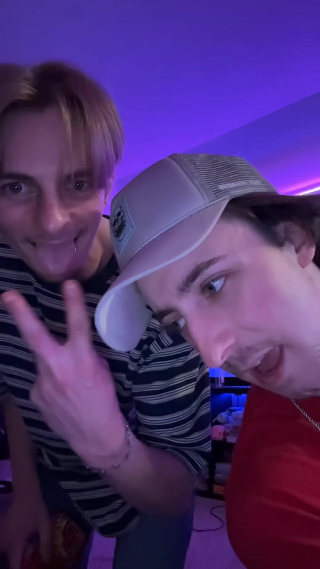 @w0okus