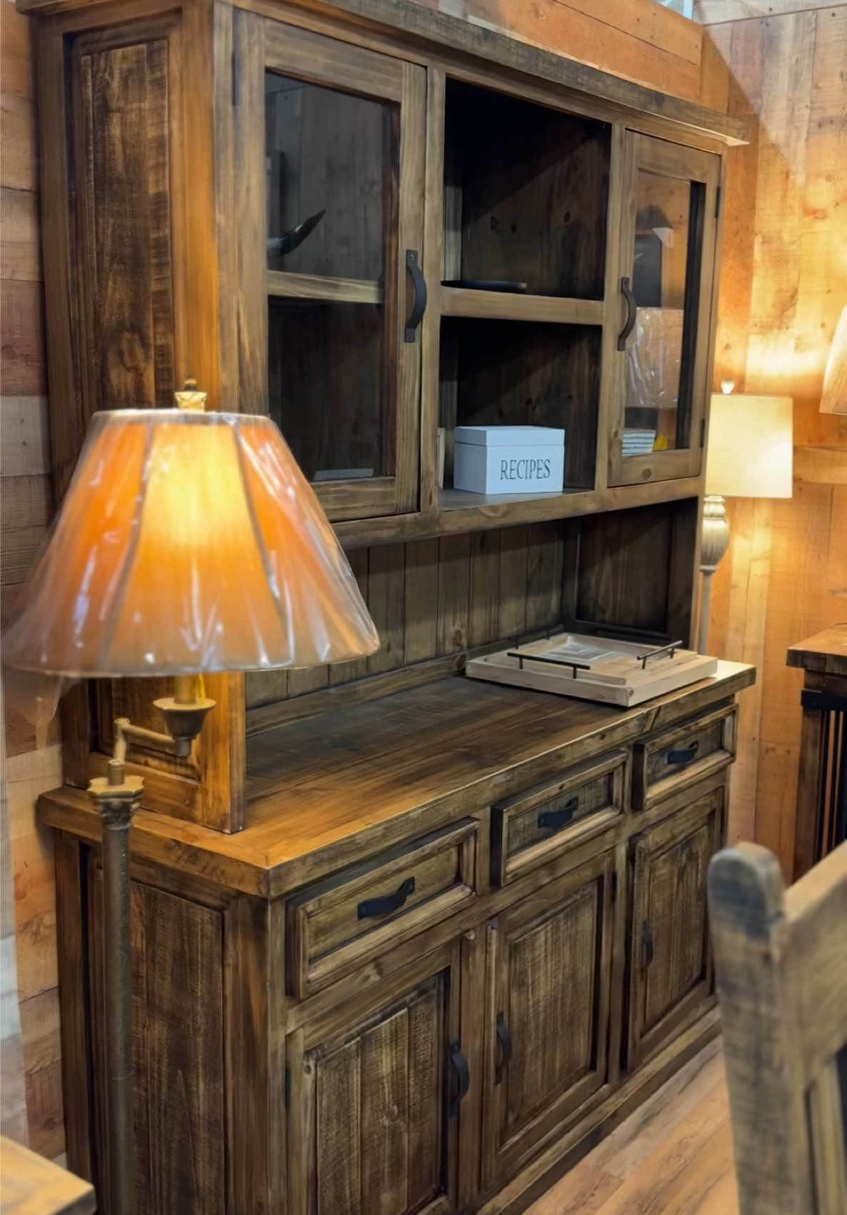 @RusticFurnitureDepot