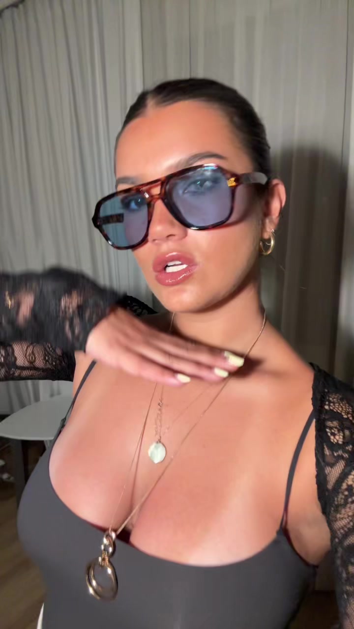 @caitlynearly
