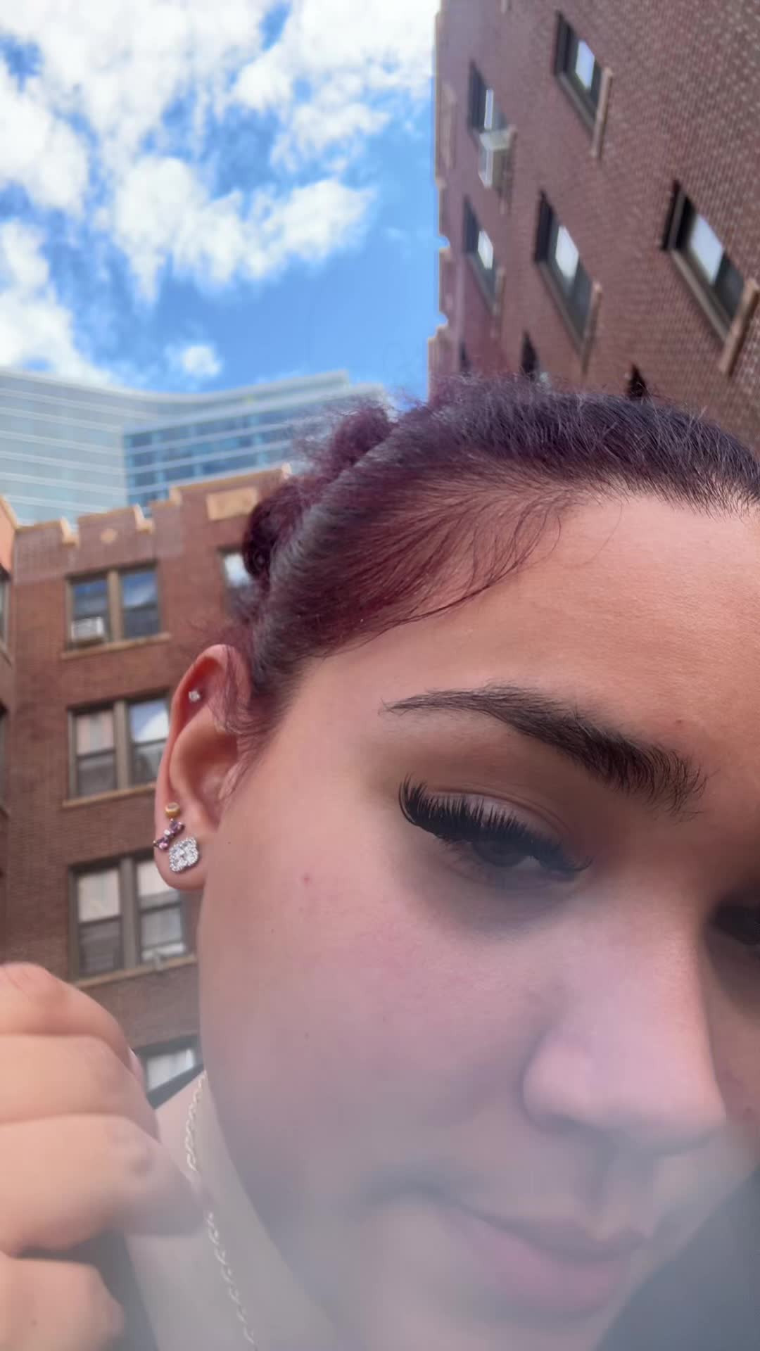 @hoyouisathot