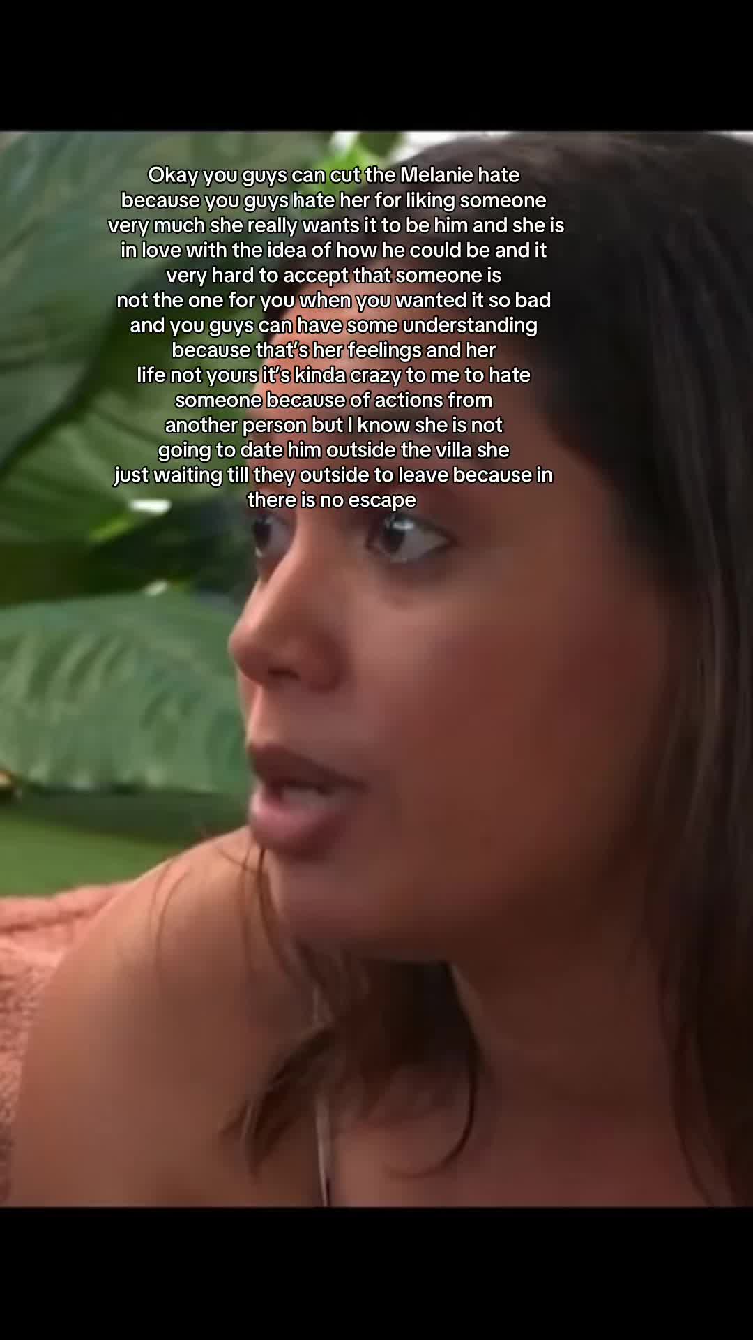@melanieloveisland