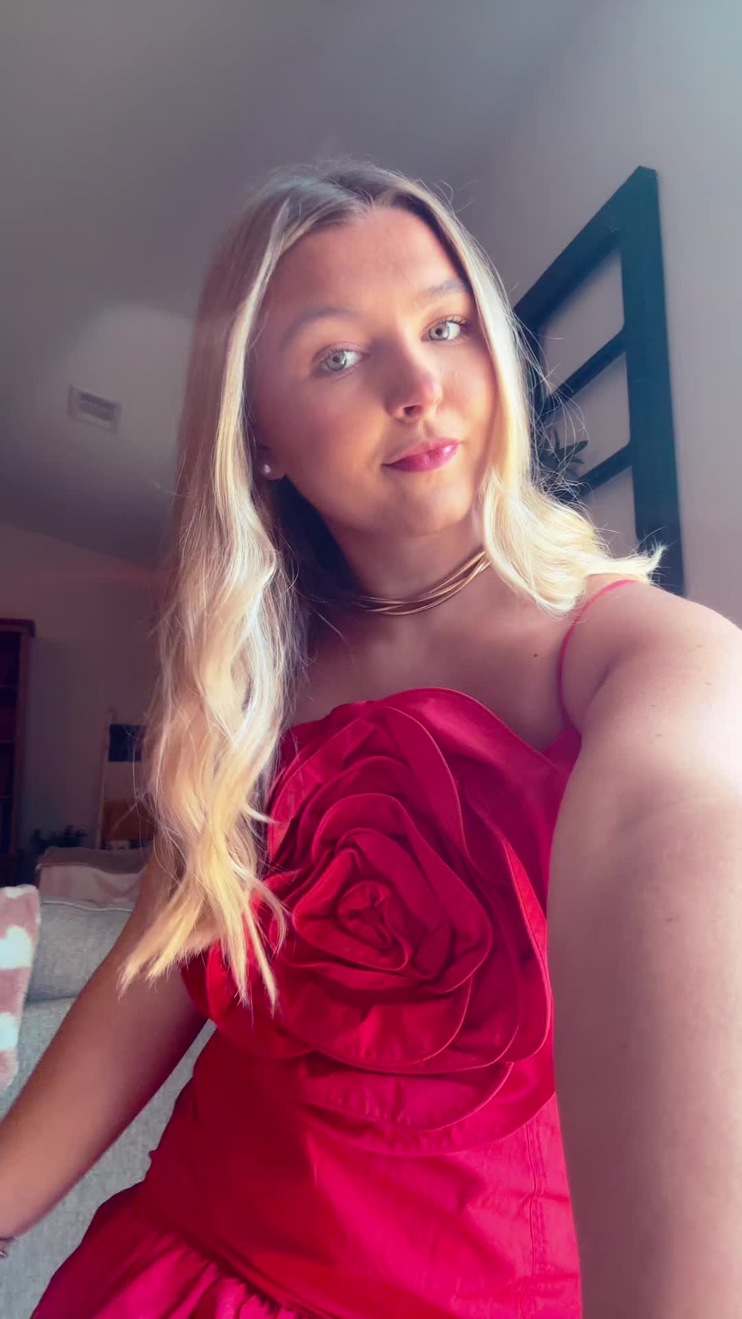 @maddieneumans