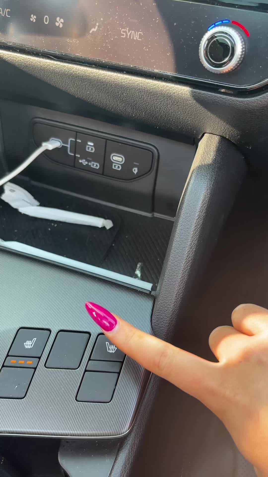 @avajblack