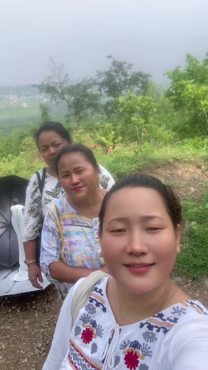 @mira pradhan🌼
