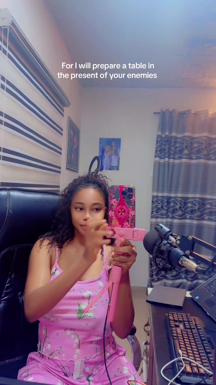 @🦋Mish d selfish girl❤️🦋