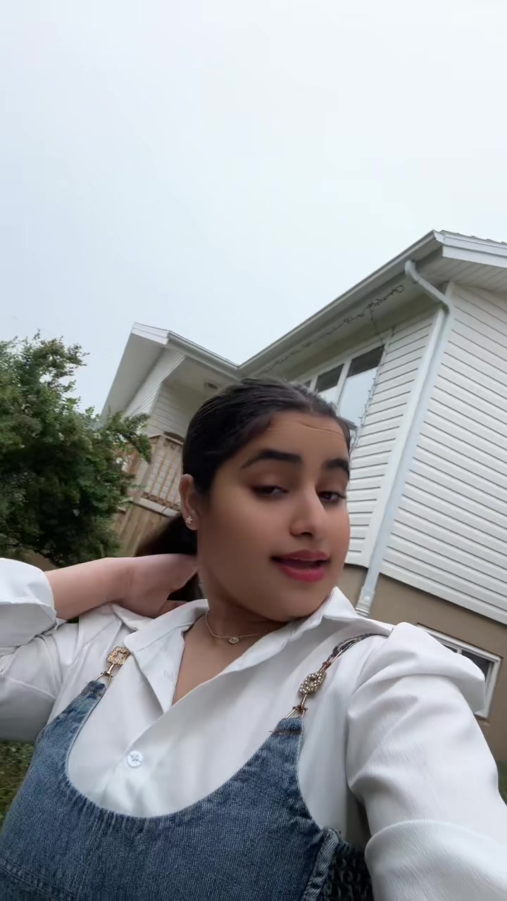@riyaa_sharma18