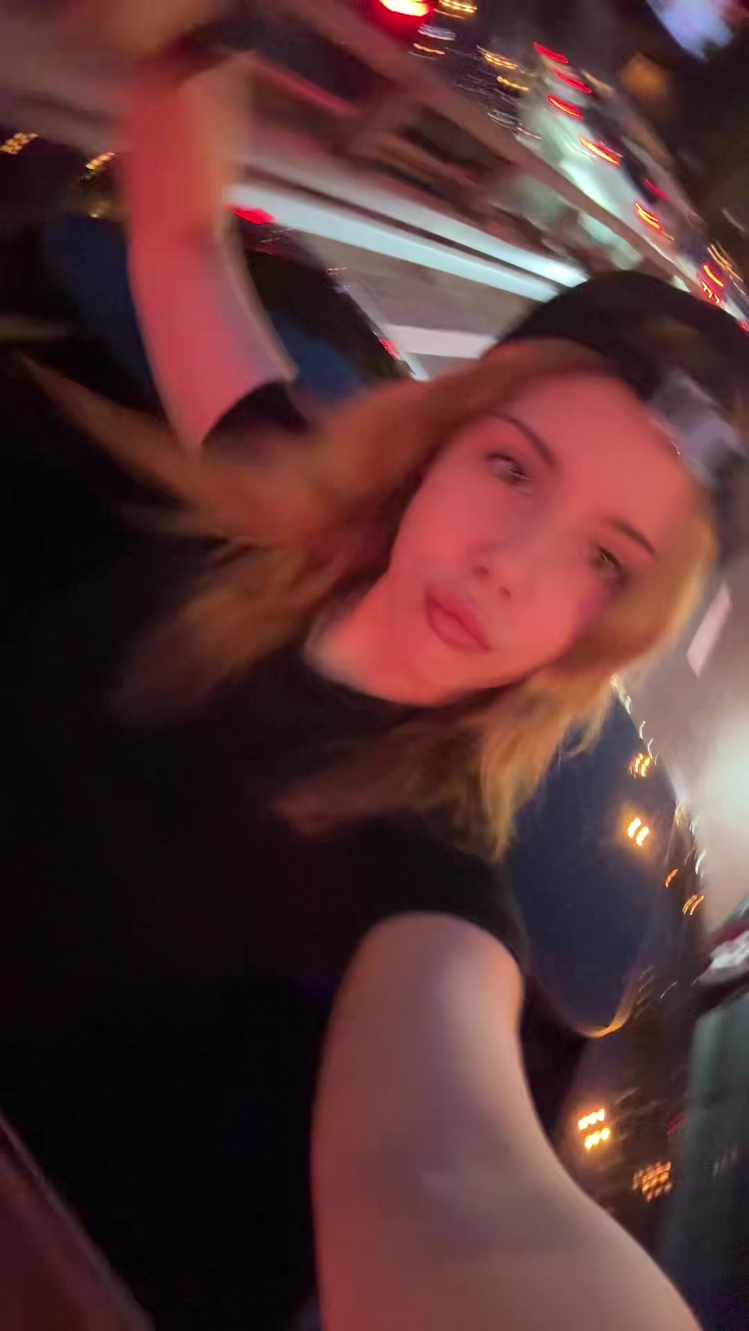 @kriskiskissxx