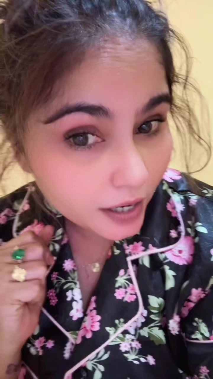 @SEXYNADIA123