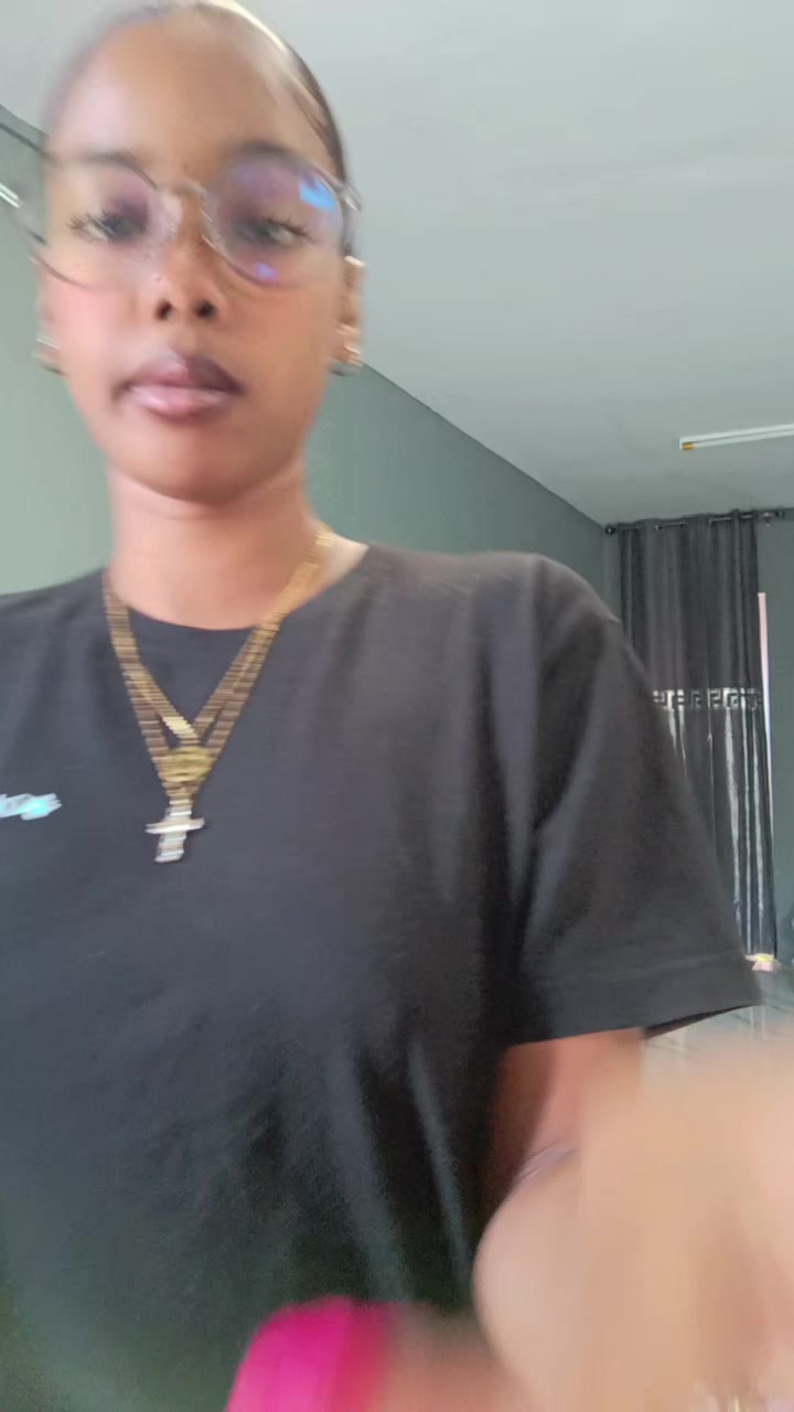 @Mᥫ᭡