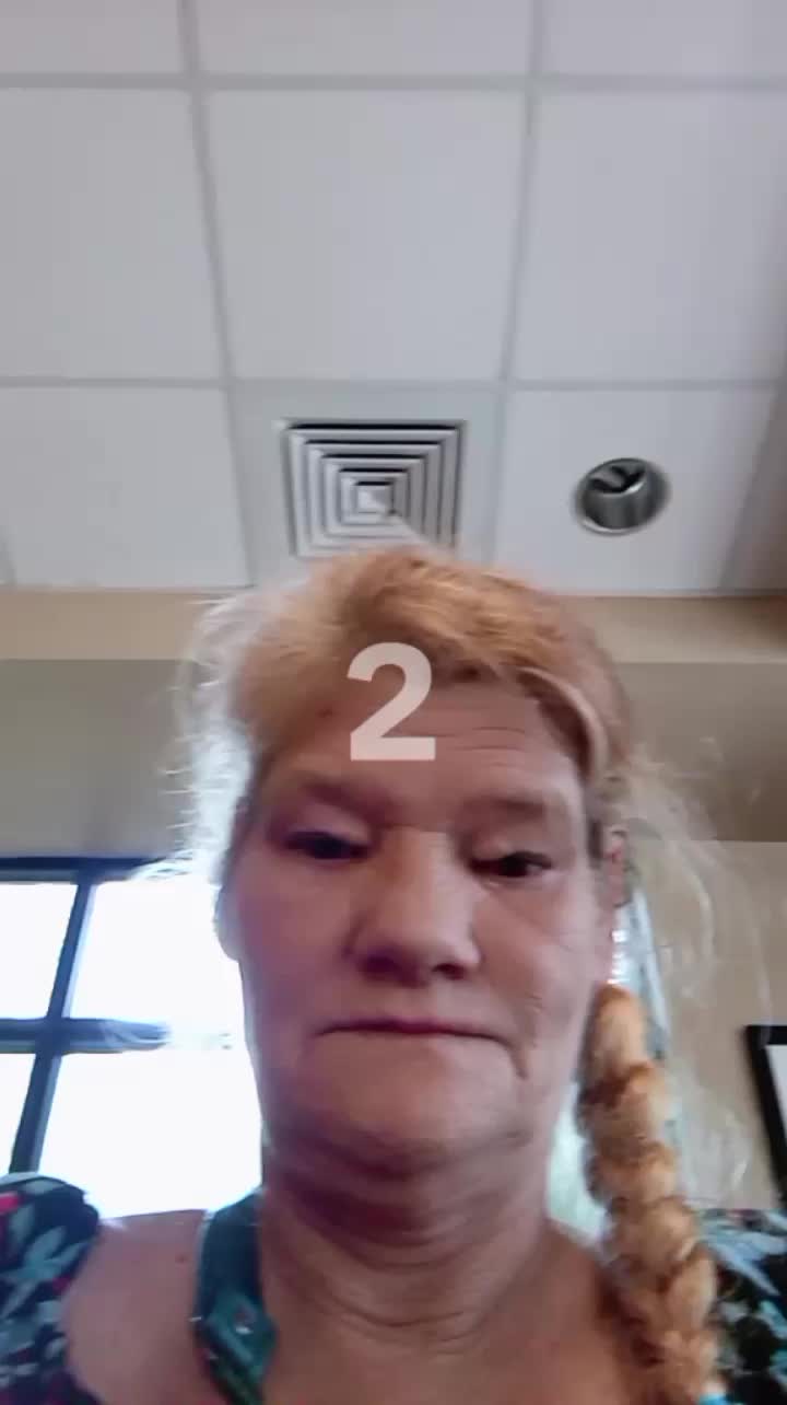 @amputee mom