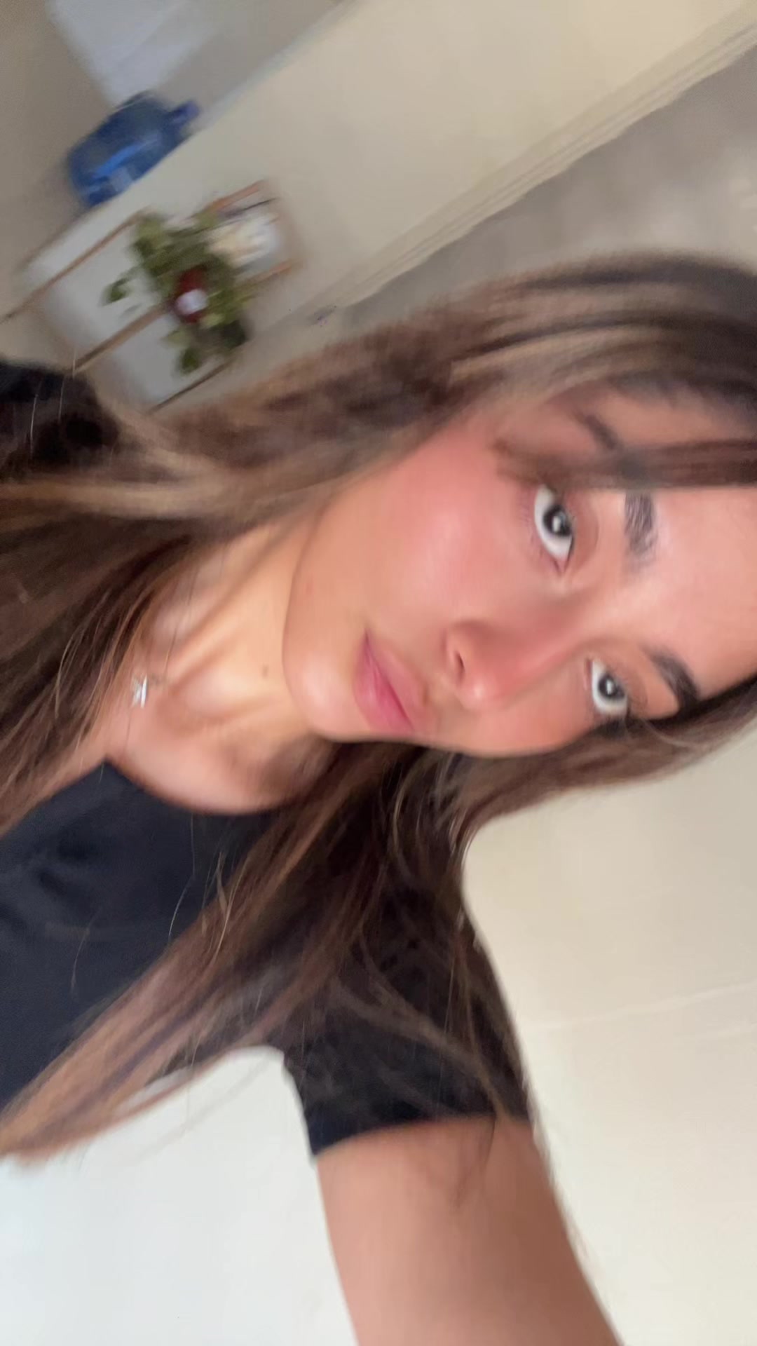 @Karelyurbi