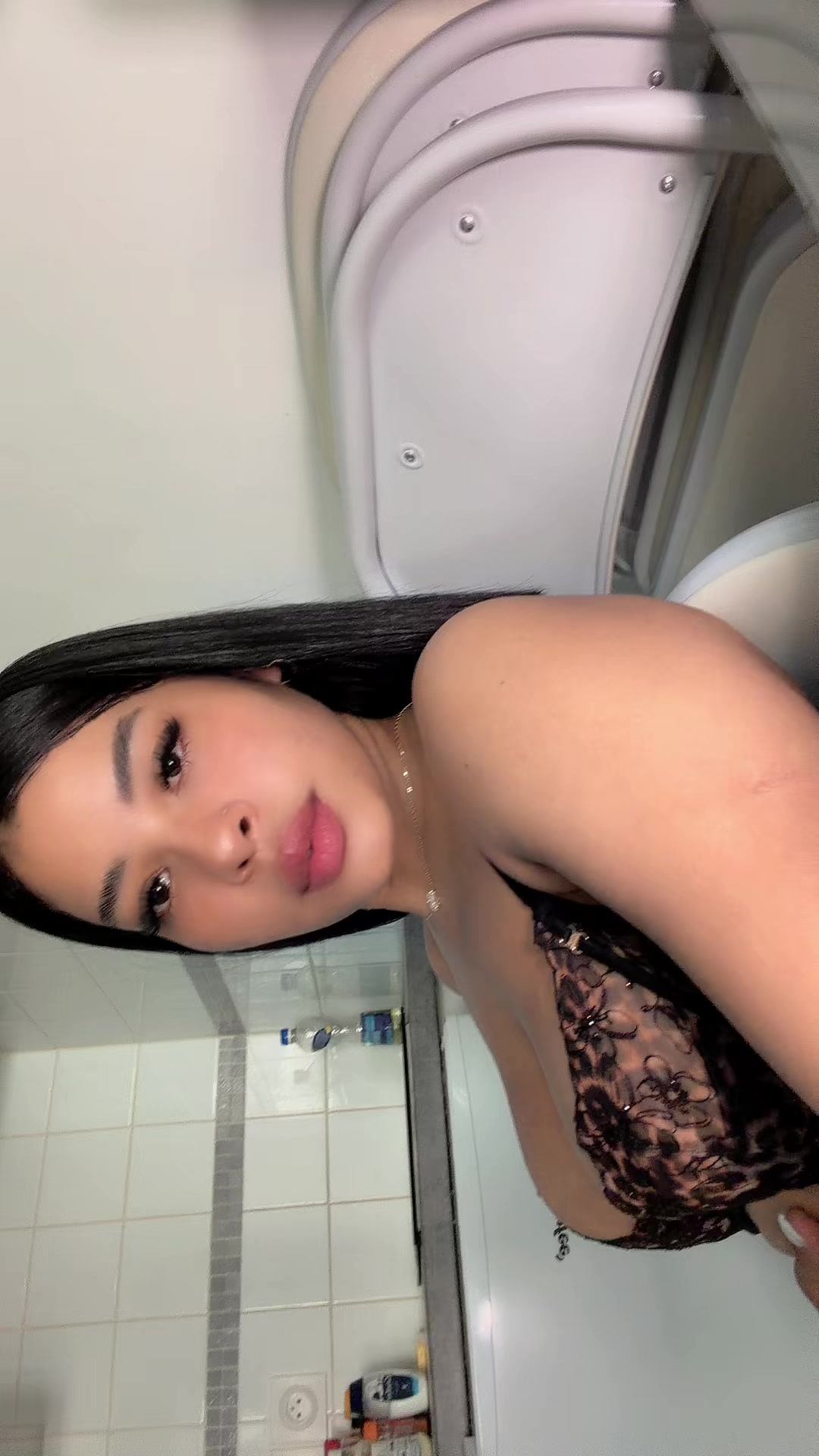 @🦋