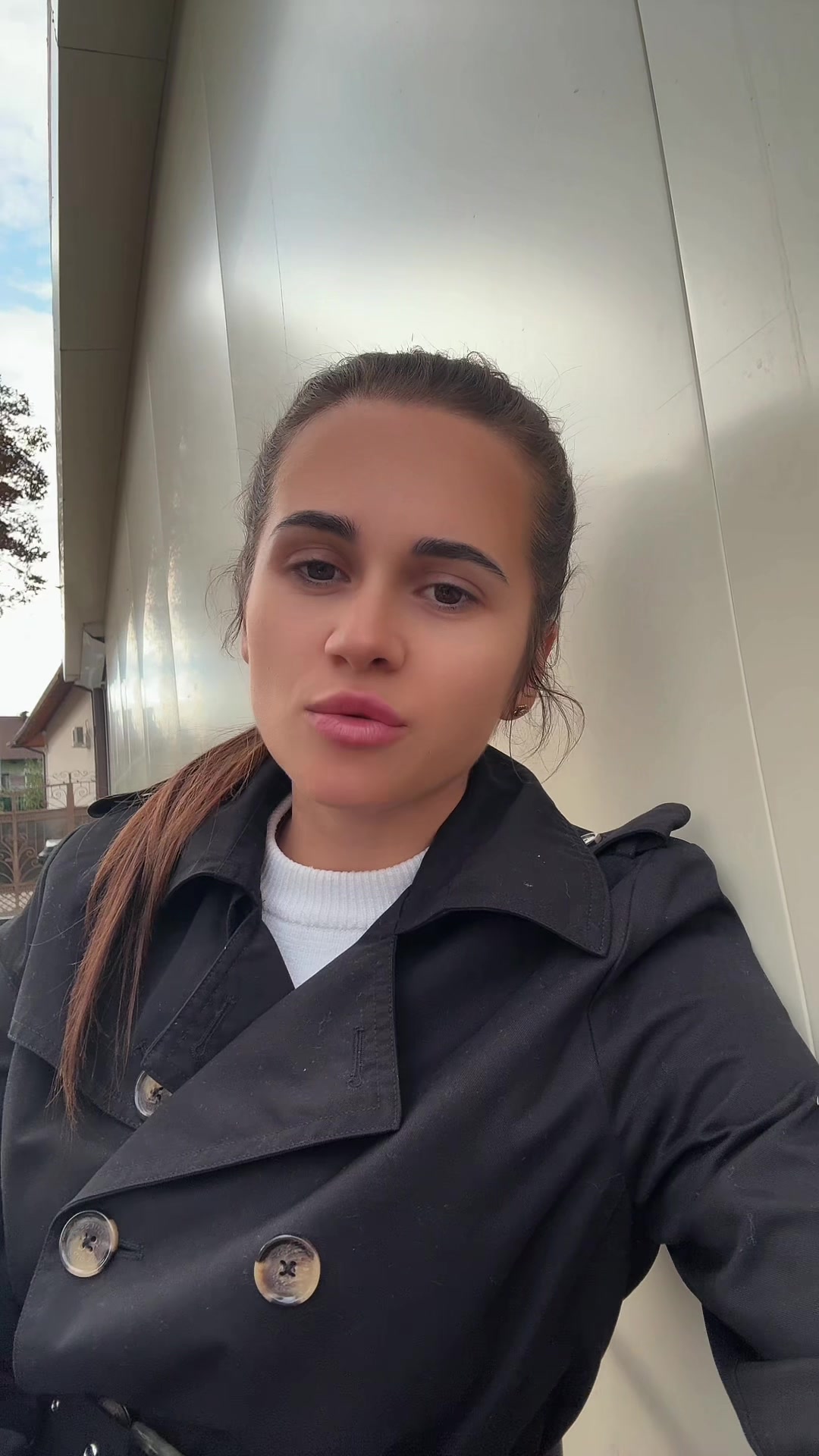 @Ella
