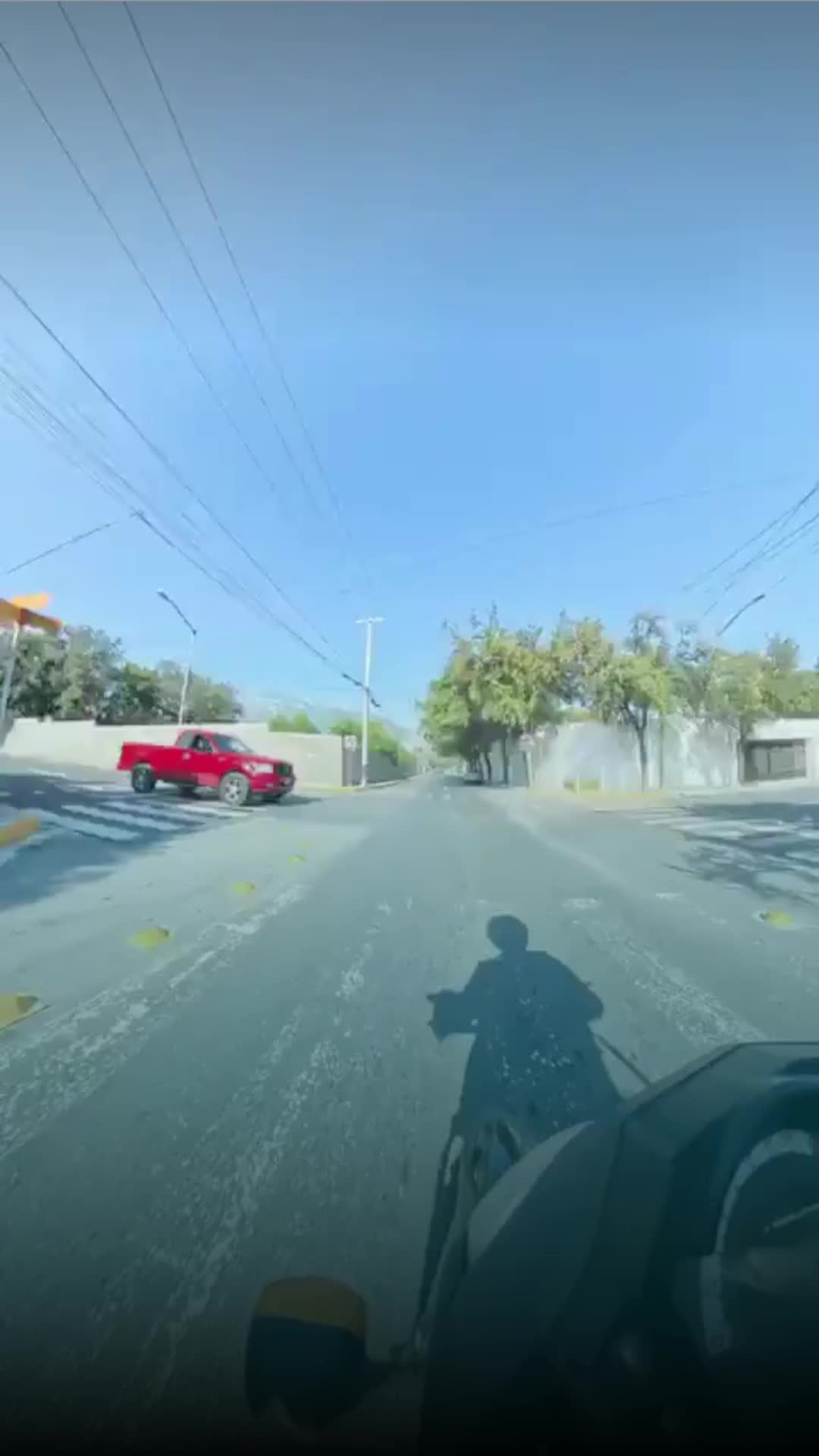 @Entre líneas