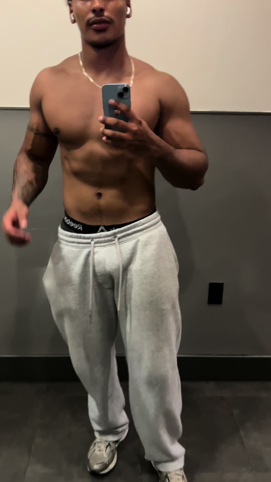 @Mauro
