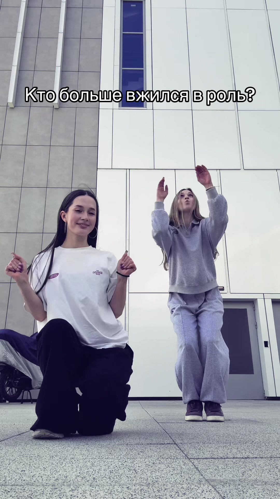 @юля