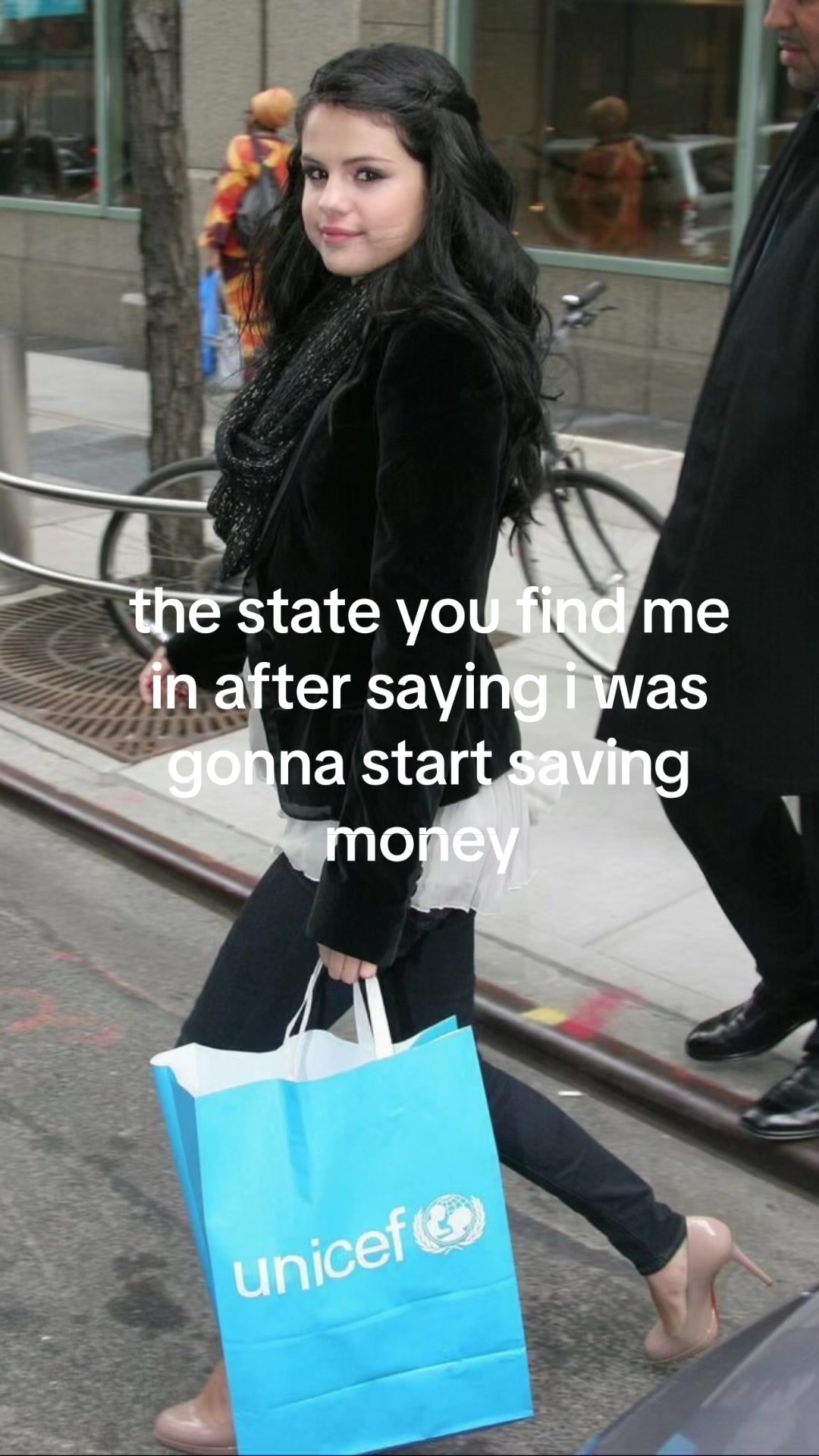 @￶