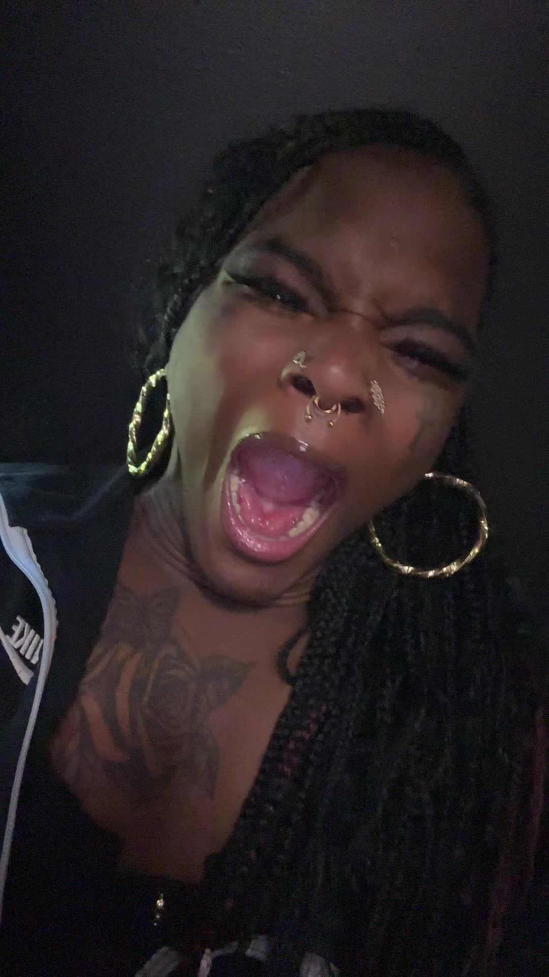 @The.blacksiren