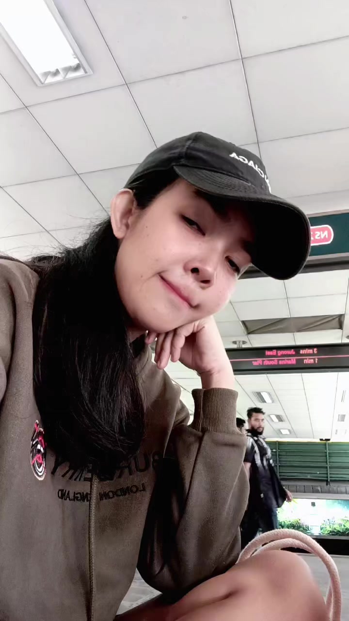 @𝒲𝑜𝓃𝑔 𝒷𝓁𝑒𝓈𝒶𝓀🤫🇸🇬