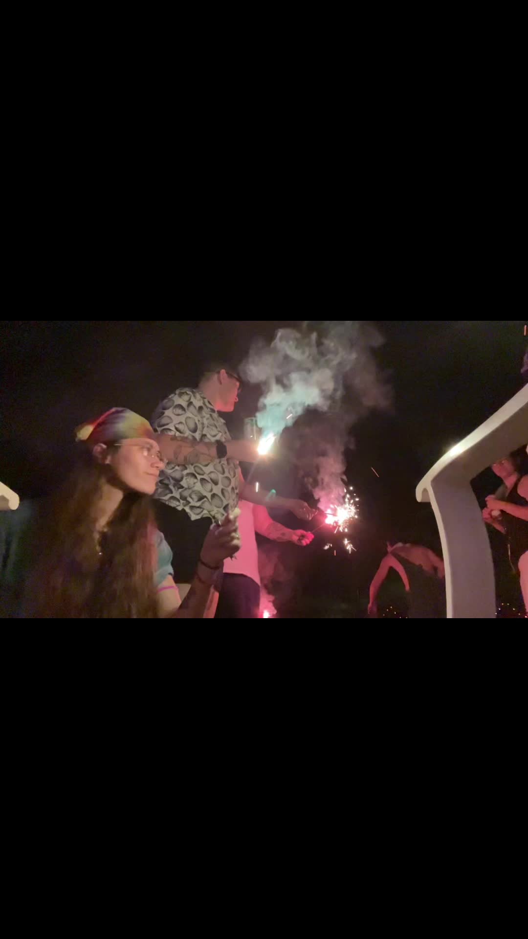 @ca⛓️en