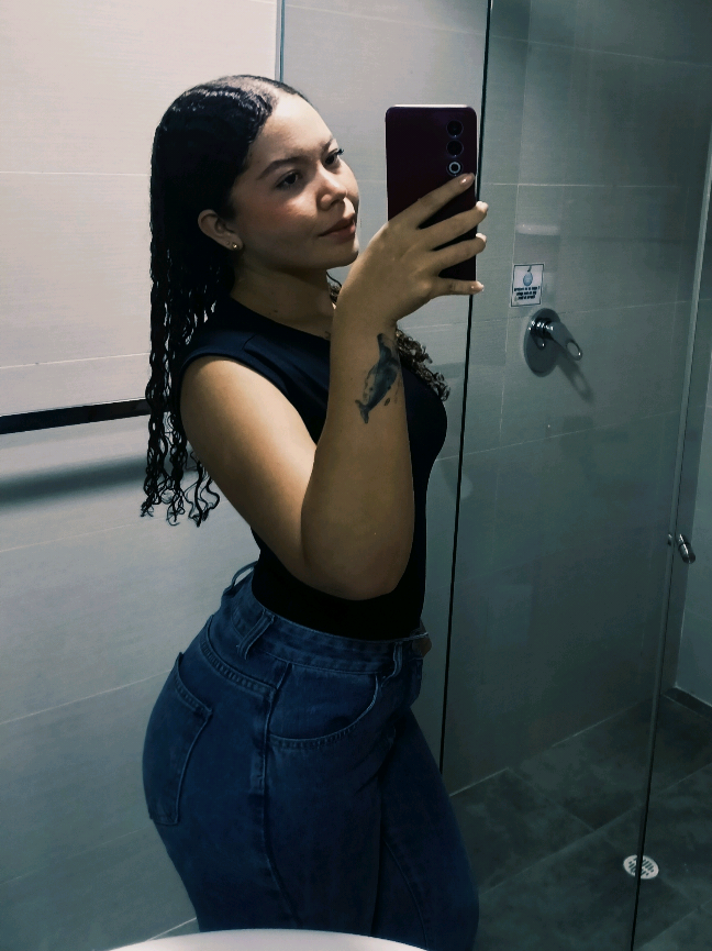 @𝓔𝓲𝓶𝔂🍒