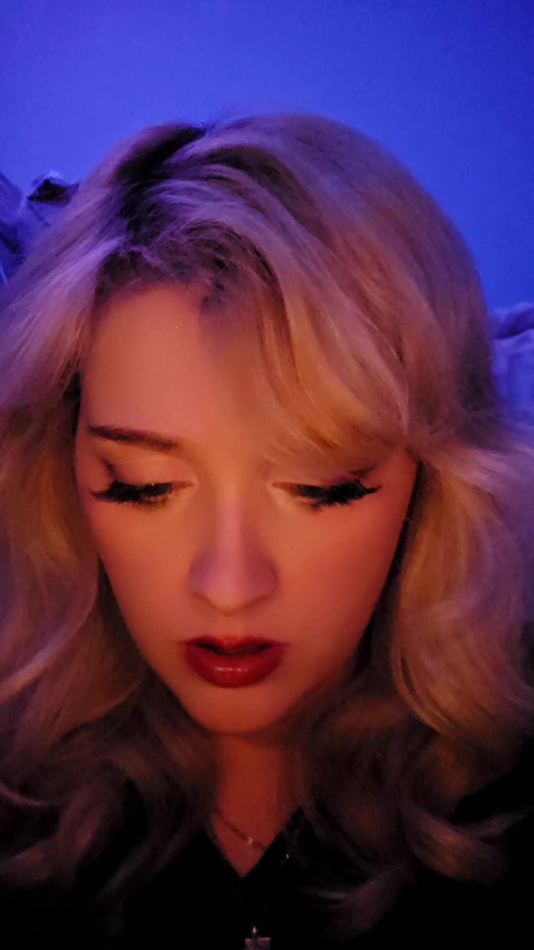 @Ellie 🦋❤️ | Actress & Writer