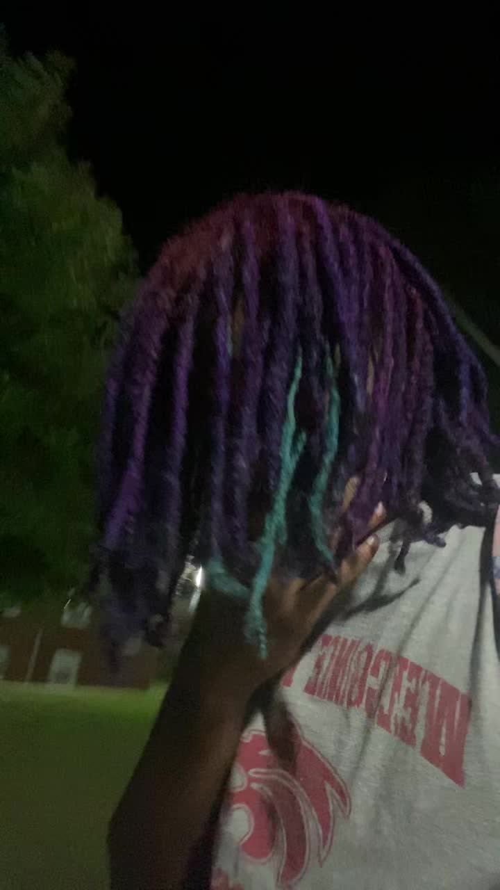 @⃟