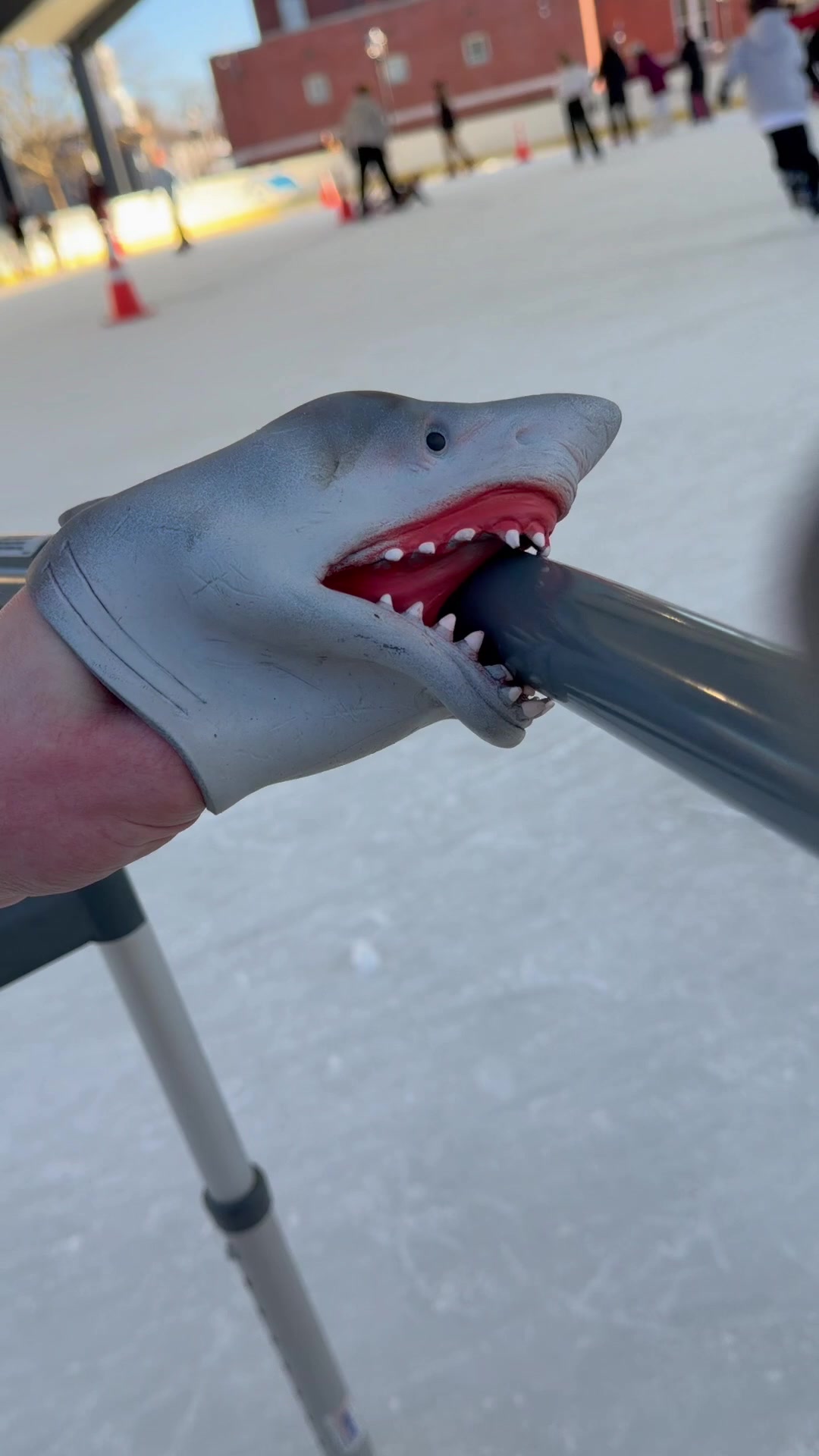 @the.shark.puppet