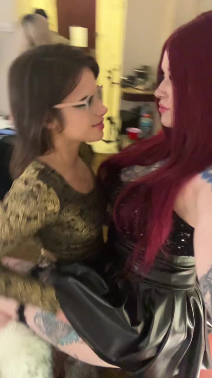@Sapphireink2
