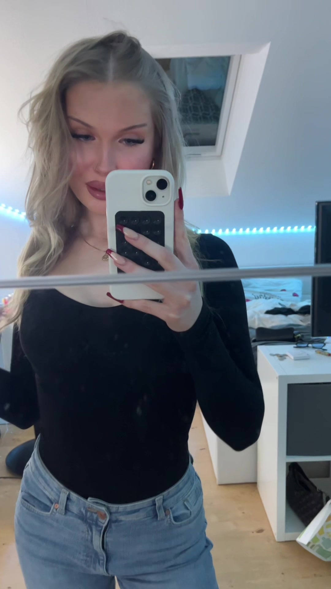 @nina