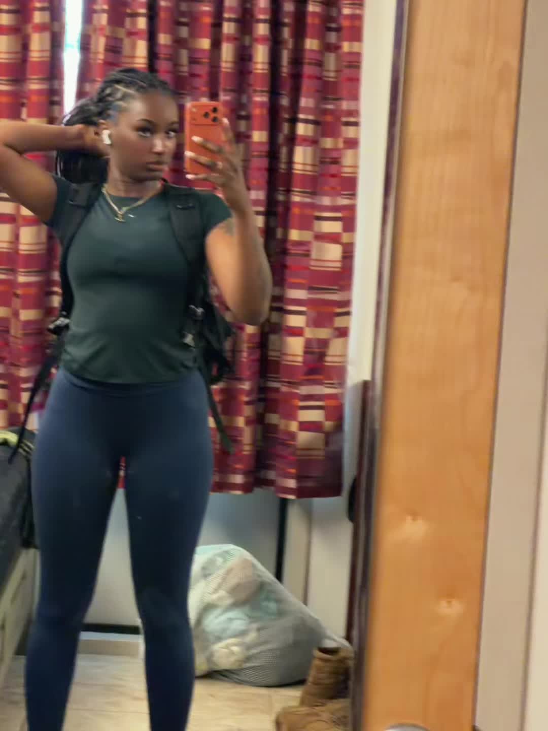 @lauryntierre