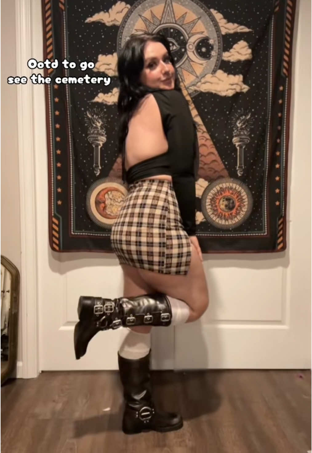 @Deadmothgirl