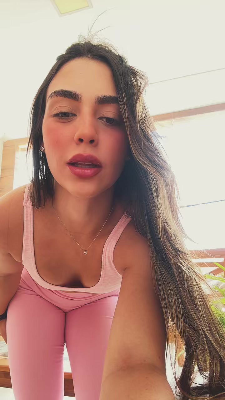 @Livia Lopes