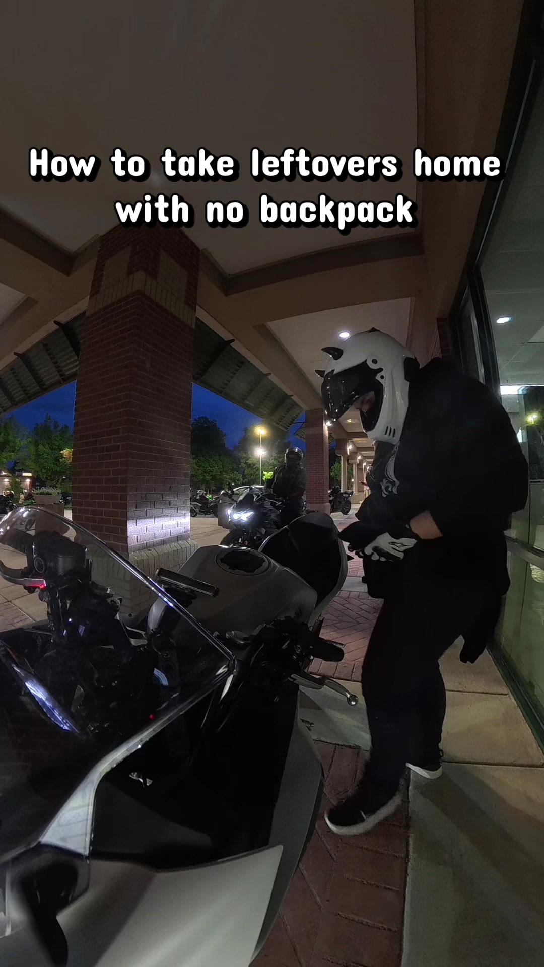 @MoonlitMoto