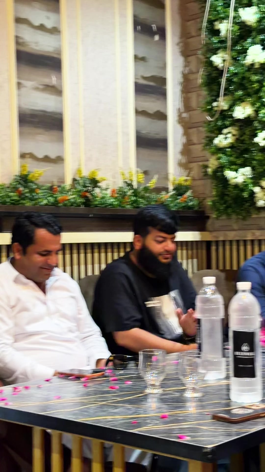 @👑علی بٹ👑