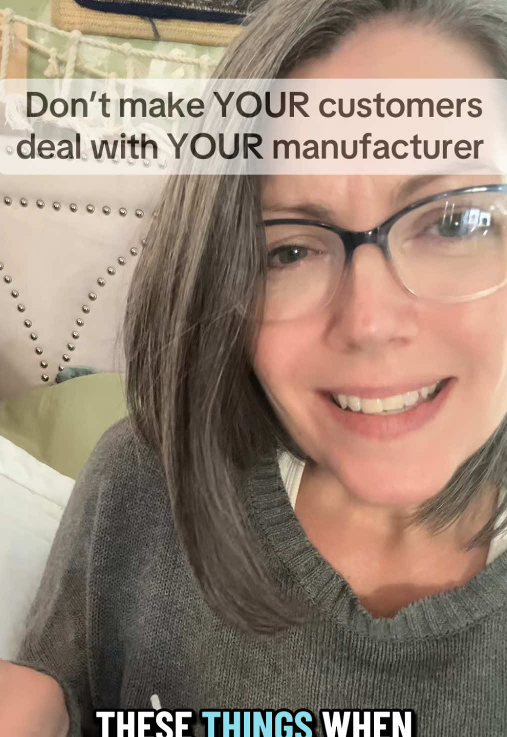 @ShelliSitsWeirdly