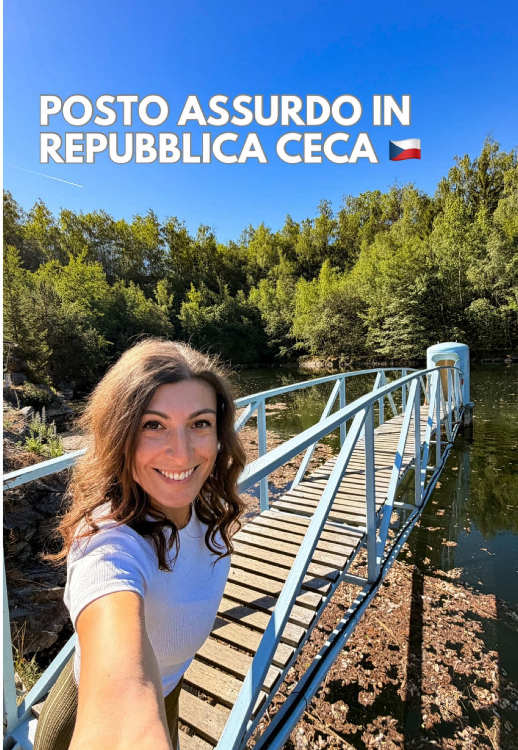 @Selena - Travel Blogger