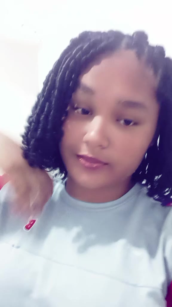 @thatazinha4