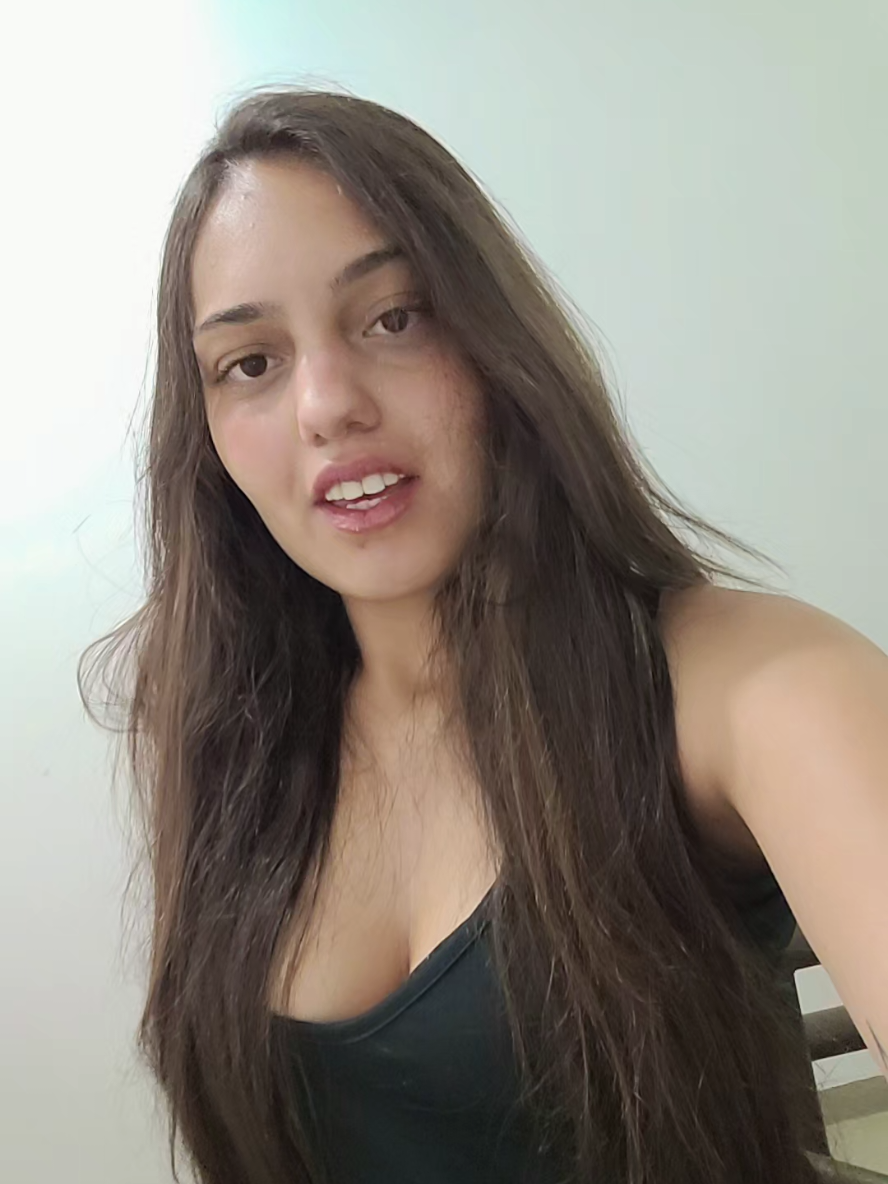 @Lara_Lu&iacute;za