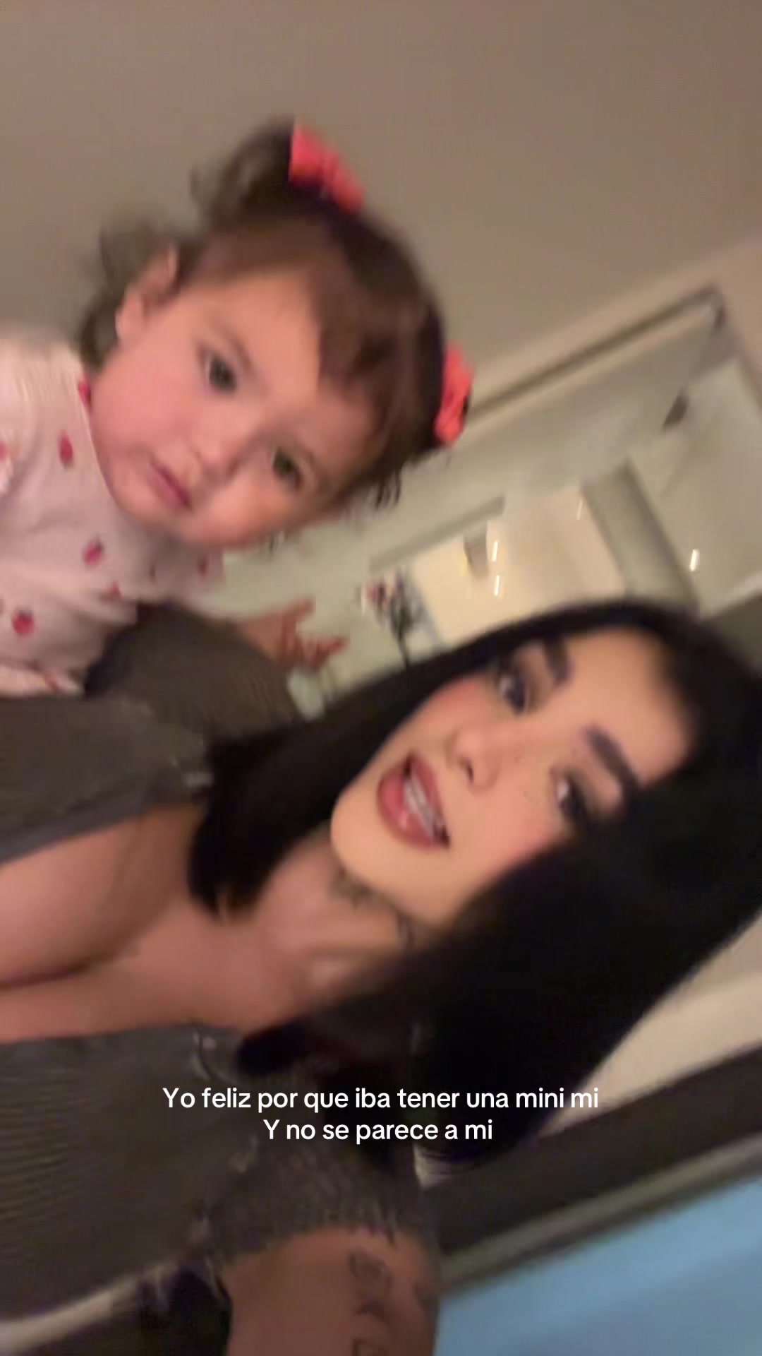 @Karelyruizoficial01