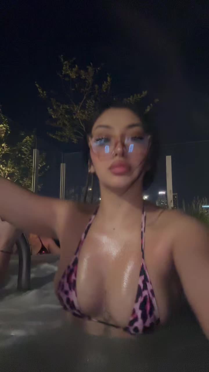 @haileyy